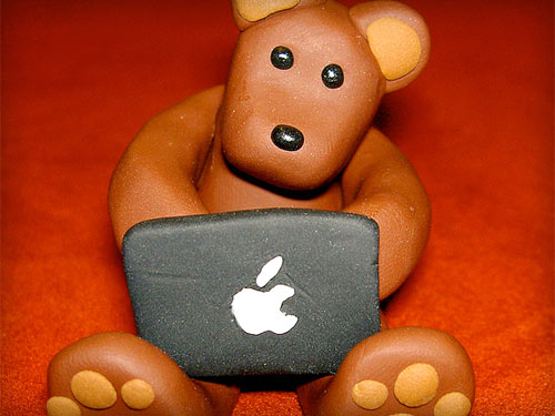 Apple has strong brand presence online and off line apple brand identity