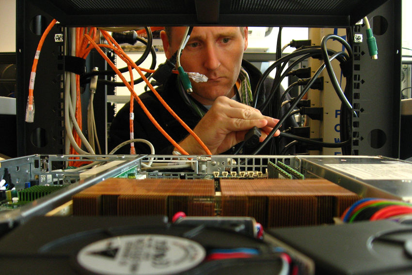 How to Reduce the Risk of Network Downtime