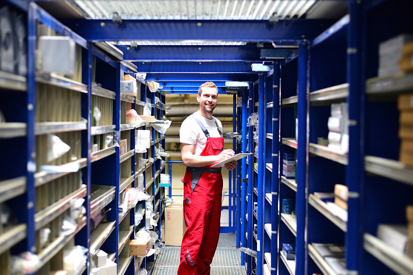 Logistic manager