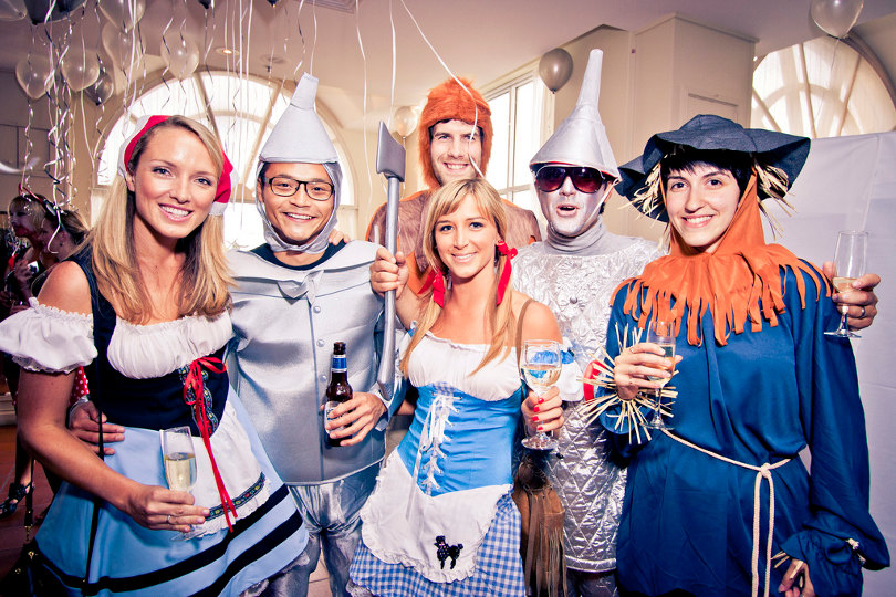 6 Budget-Friendly Holiday Bonus Alternatives for Startups