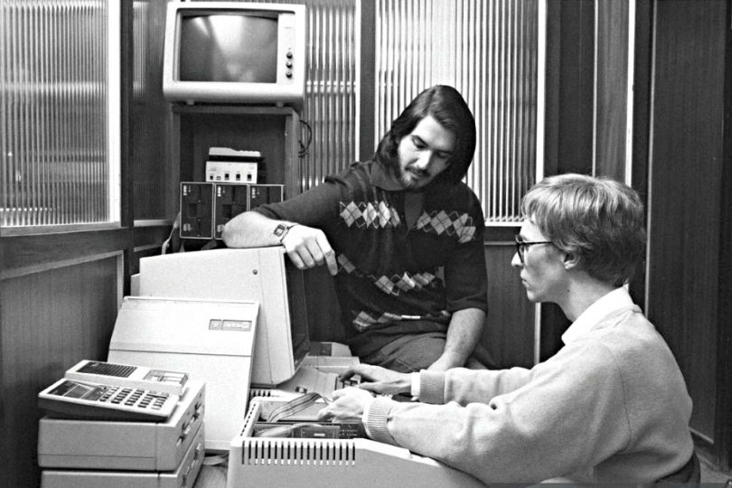 The Biggest Apple vs. Microsoft Disputes You Should Know About