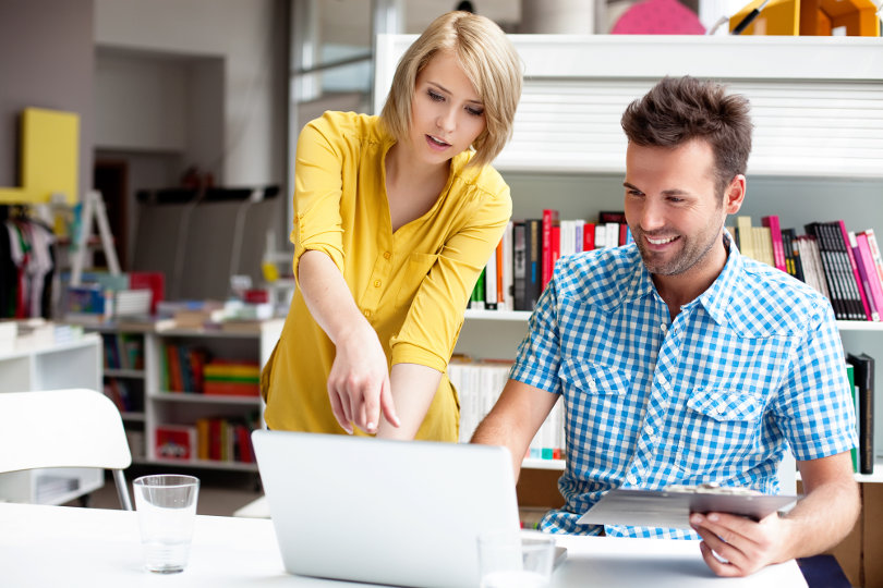 Product Manager advising a team member
