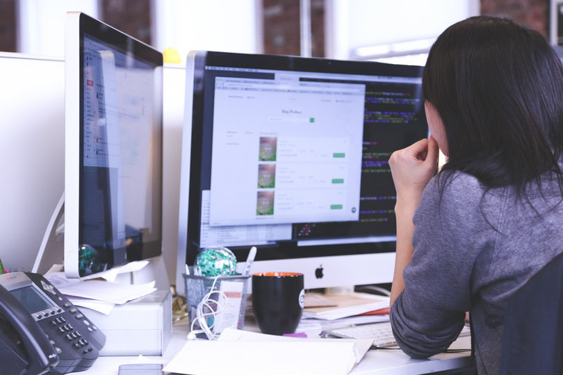 How to Improve Posture and Ergonomics in the Workplace