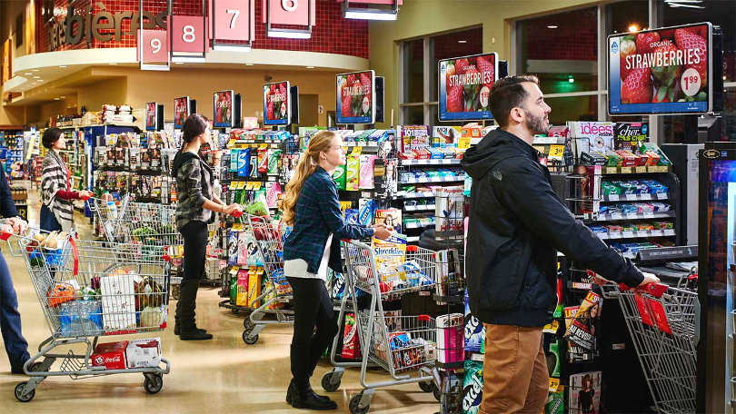 Smart screens on checkout lines