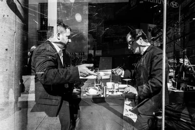 3 Proven Tips to Handle First Sales Meetings With New Clients