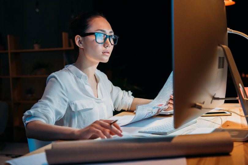 Focused businesswoman