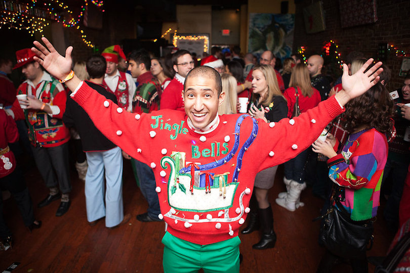 14 Holiday Traditions to Lift Team Spirits This Season