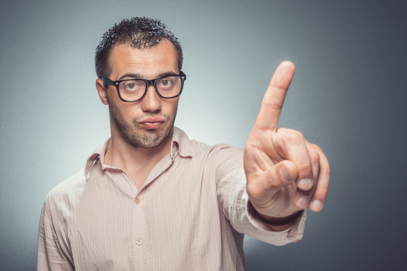 6 Workplace Habits to Break in 2018