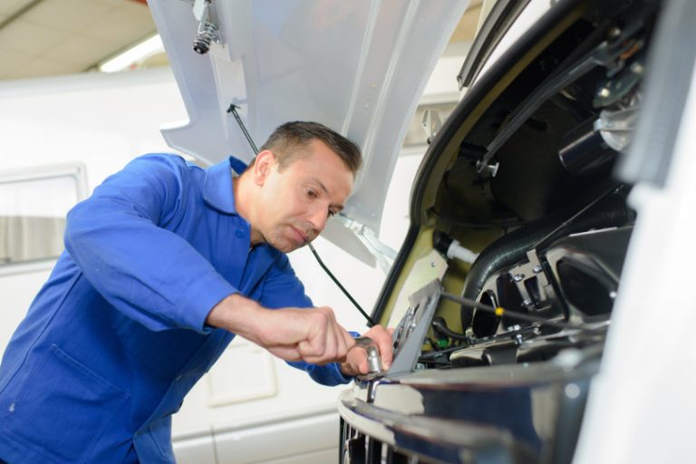 5 Tips for Saving Money on Your Business' Fleet Maintenance