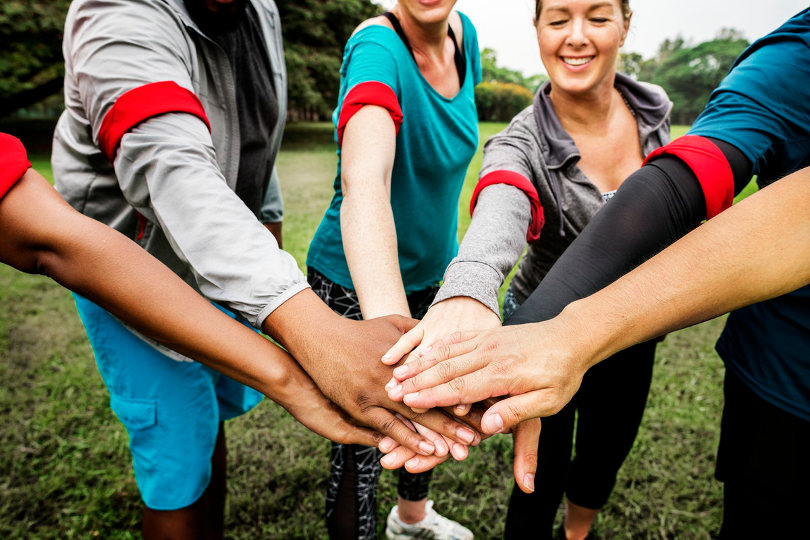 Outdoor team building activities