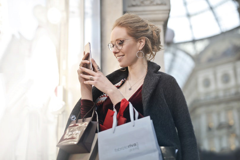 Using data analytics for enhancing omni-channel customer experience