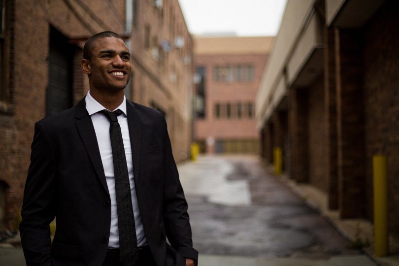 4 Advantages and 4 Disadvantages of Entrepreneurship