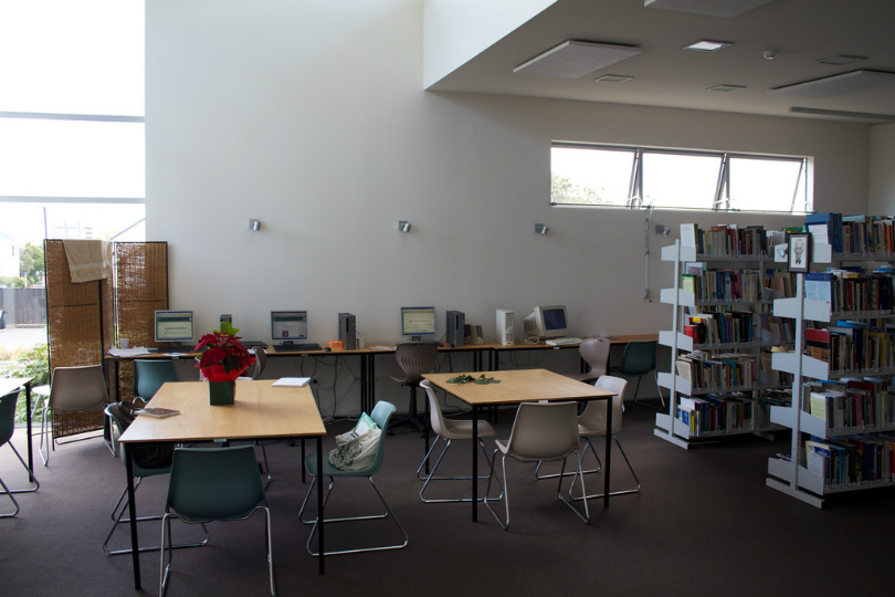 Top 4 Reasons to Invest in Energy Efficient Lighting in Your New Office