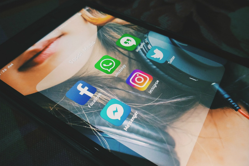 List of messaging apps that are a security risk.