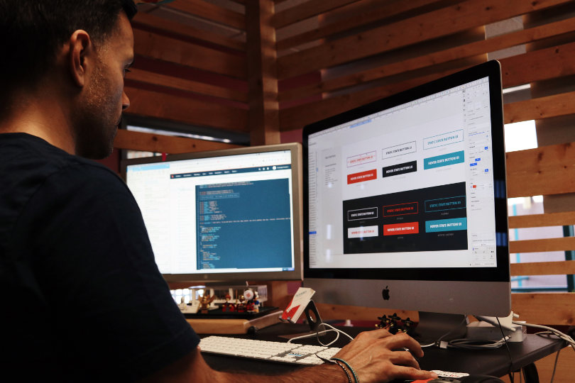 Web designer designing UX/UI