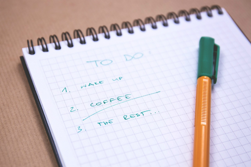 Keep to do lists and mark items as they're completed