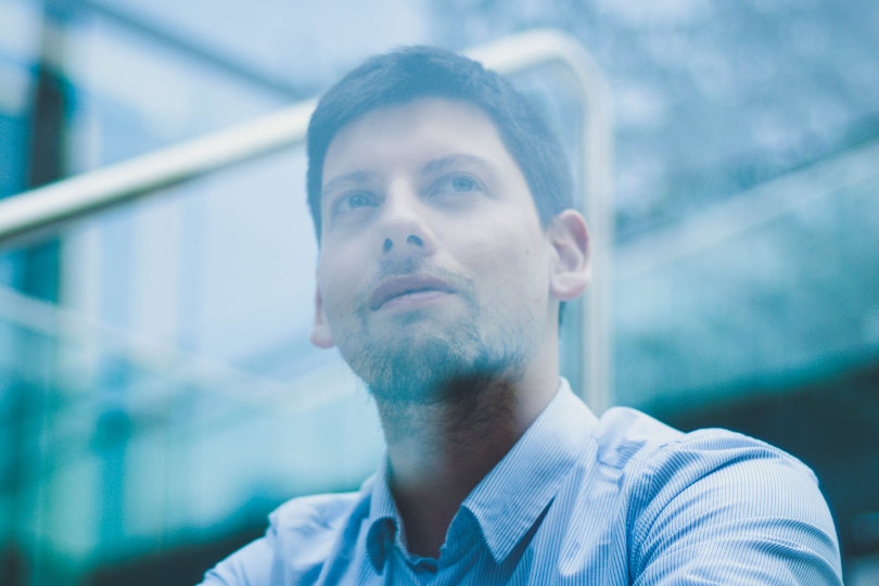Exclusive Q&A With Life Coach Ryan Nivakoff On Helping Clients Achieve Life and Business Goals