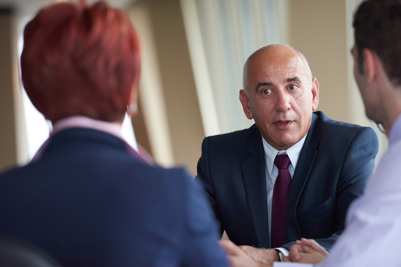 How Hiring a Commercial Litigation Lawyer Can Help Your Business