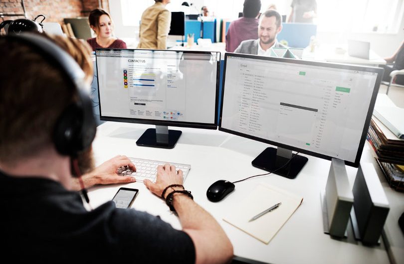 Fx options trade support analyst