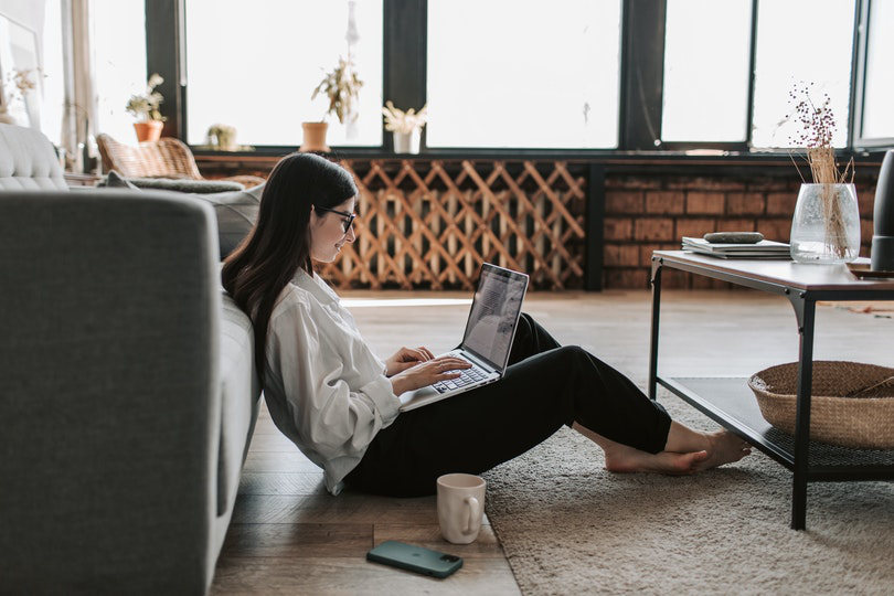 Businesswoman working in a serviced apartment