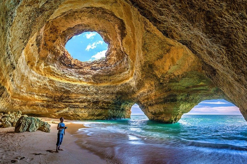 Algarve cave, Portugal