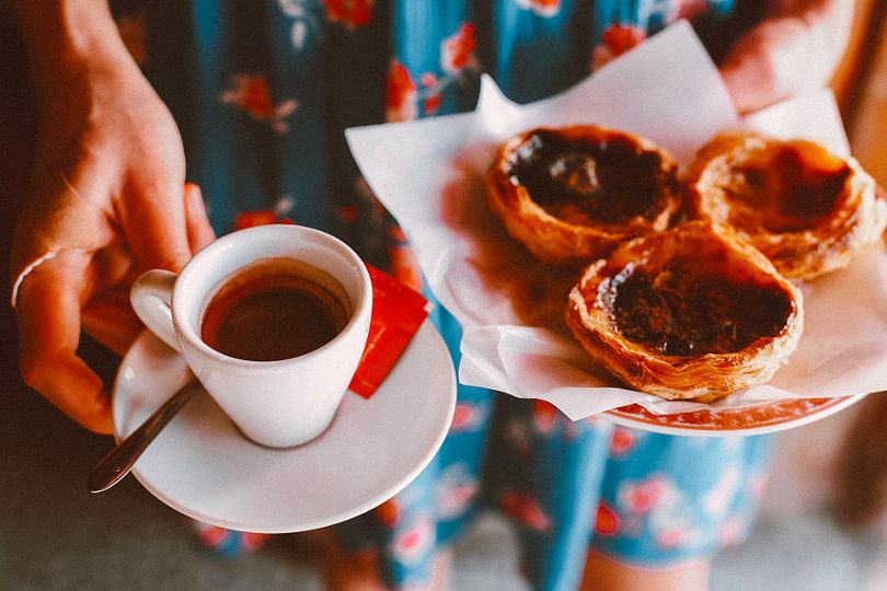 Tarta de huevo y espresso