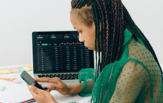 Millennial trading currencies