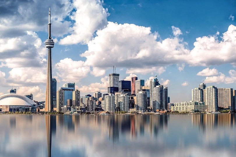 Top 5 Reasons to Invest in Canada