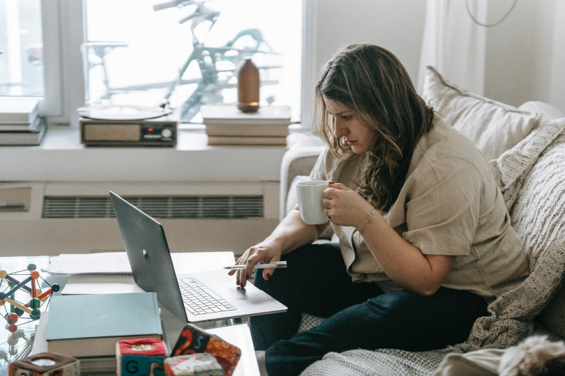 - purshoLOGY Freelancing at home