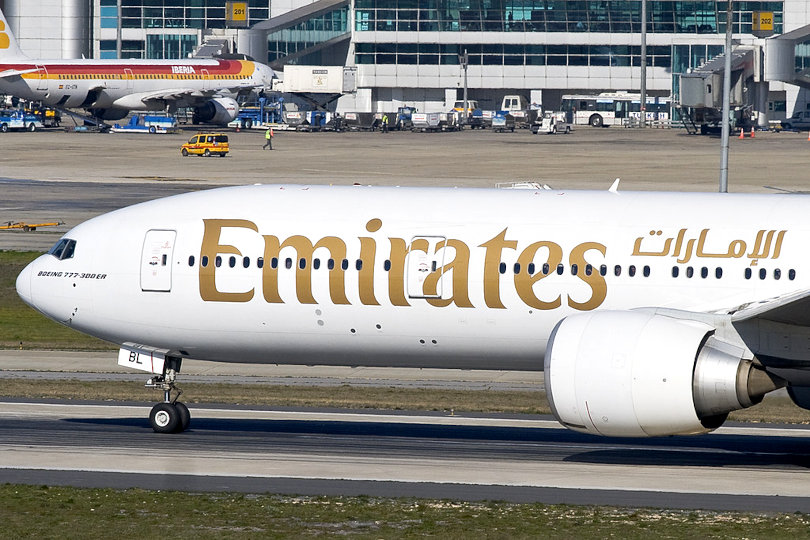 emirates logo