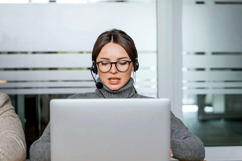 How to Choose Which Answering Service is Best for Your Law Firm