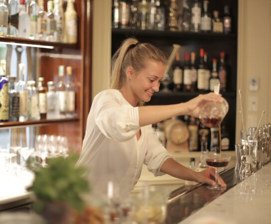 Improve your Bartending Skills: A Quick Guide