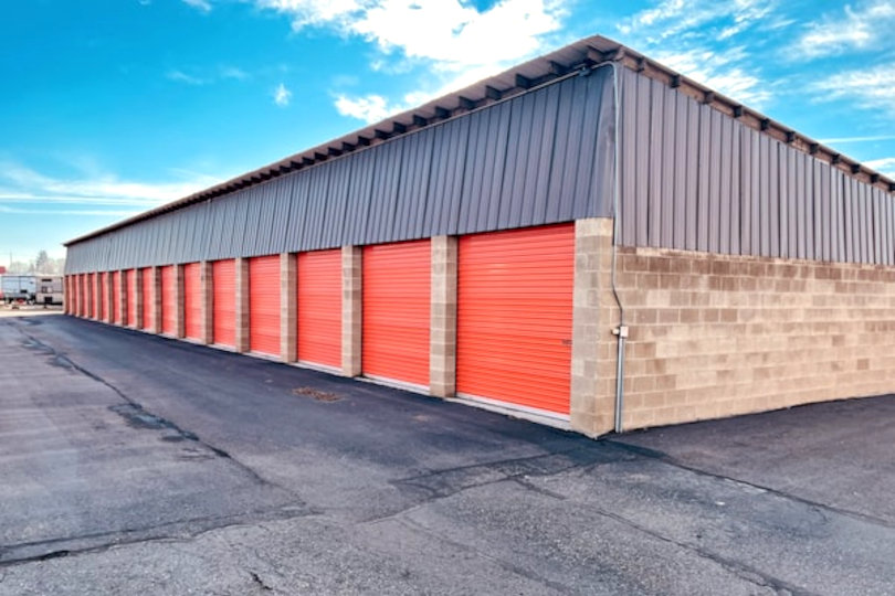 Vehicle storage units